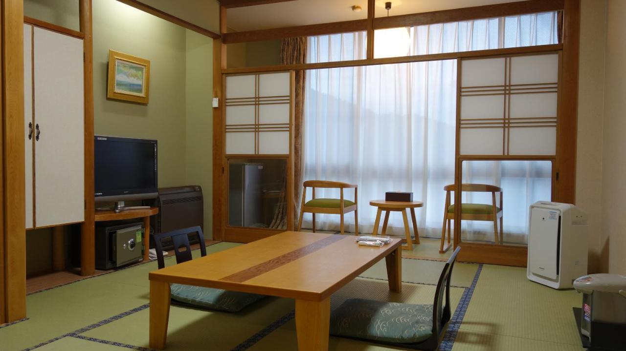 新世纪酒店 富士河口湖 外观 照片